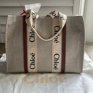 Chloe Large Woody Tote in White/Brown.
